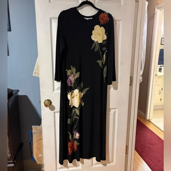 Chico's Flare Long Sleeve Black Floral Pattern Maxi Dress - Picture 3 of 14
